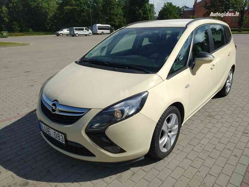 Стоимость растаможки Opel Zafira 2012 года (2.0 Дизель) на механике