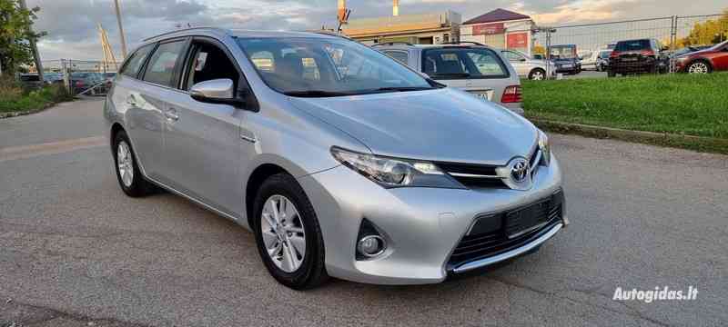 Стоимость растаможки Toyota Auris 2014 года (1.8 Гибрид бензин/электричество) на автомате