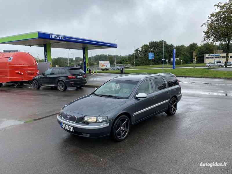 Стоимость растаможки Volvo V70 2004 года (2.5 Бензин) на механике